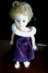 8 1/2'' 50-60 UNEEDA  FASHION DOLL,  PURPLE VELVET DRESS 1388